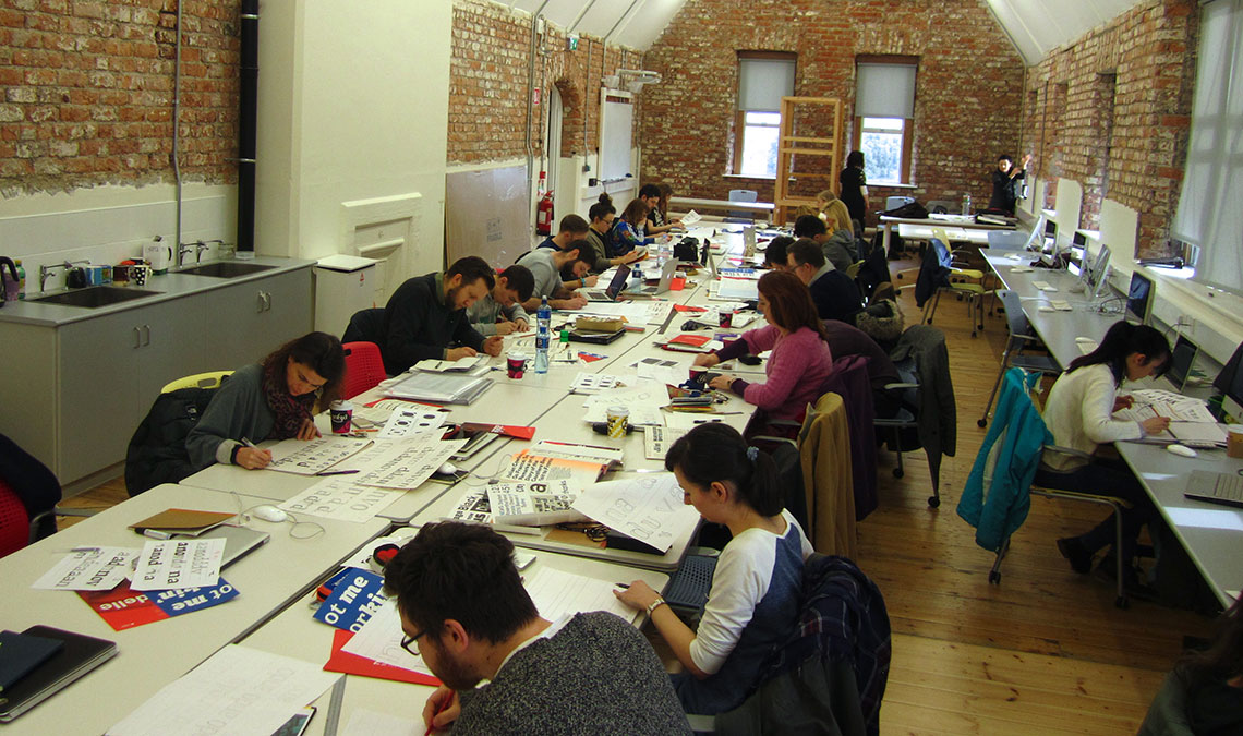 Intermediate-level workshop on font design